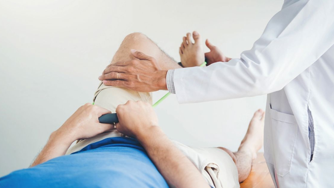 What is Kneecap Dislocation?